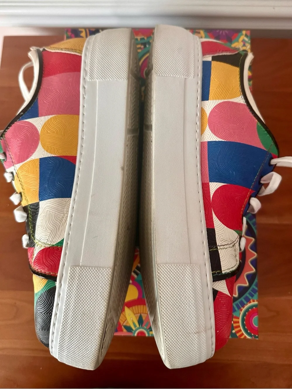 Embassy London Camila platform sneakers in Groovy colorway